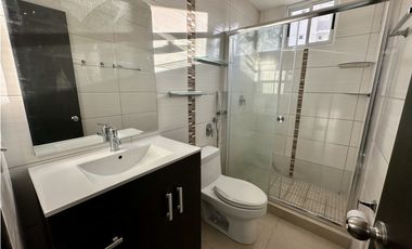 Venta apartamento Kings Park, debajo de avalúo venta rápida