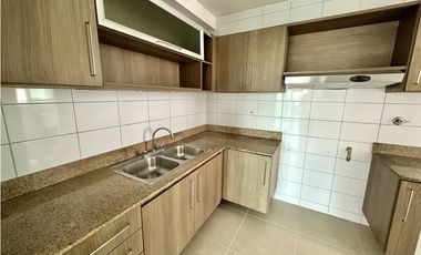 Venta apartamento Kings Park, debajo de avalúo venta rápida