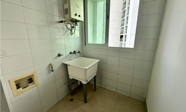 Venta apartamento Kings Park, debajo de avalúo venta rápida