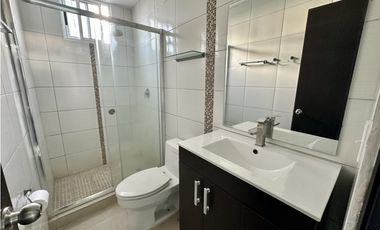 Venta apartamento Kings Park, debajo de avalúo venta rápida