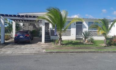 Casas en Las Lajas | Alquiler de Hermosa Casa en Las Lajas de Chame