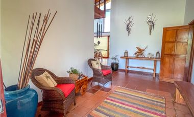Se vende casa frente al mar en Costa Esmeralda, San Carlos