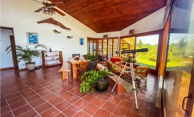 Se vende casa frente al mar en Costa Esmeralda, San Carlos