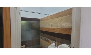 Venta de Terreno  con Nave industrial y locales 1600mtrs