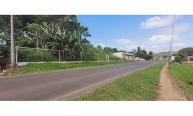 Venta de Terreno  con Nave industrial y locales 1600mtrs