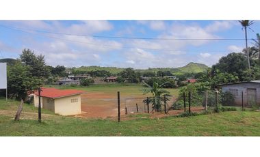Venta de Terreno  con Nave industrial y locales 1600mtrs
