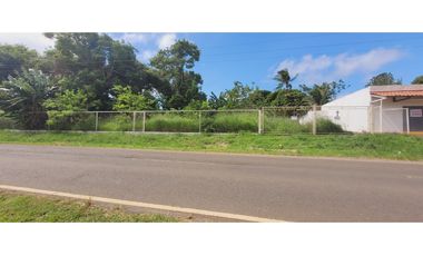Venta de Terreno  con Nave industrial y locales 1600mtrs