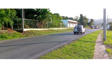 Venta de Terreno  con Nave industrial y locales 1600mtrs