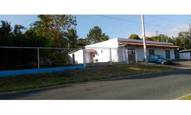Venta de Terreno  con Nave industrial y locales 1600mtrs