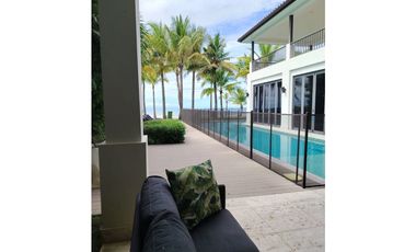 Venta de Casa Lujosa en Buenaventura, Farallón, Coclé