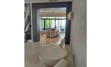 Venta de Casa Lujosa en Buenaventura, Farallón, Coclé