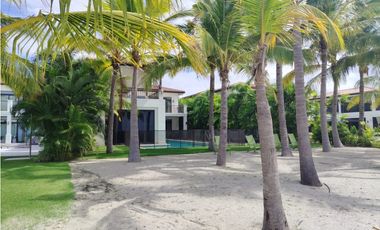 Venta de Casa Lujosa en Buenaventura, Farallón, Coclé