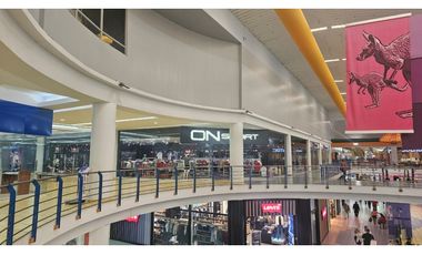 VENTA DE LOCAL COMERCIAL EN ALBROOK MALL - 202M2