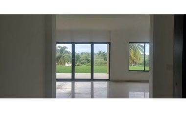 Venta de Casa Reposeida en Vista Mar Golf & Beach