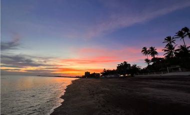 RENTA DE CASA DE PLAYA EN CORONADO SEGUNDA LNEA AL MAR