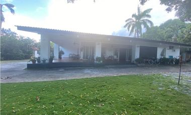 RENTA DE CASA DE PLAYA EN CORONADO SEGUNDA LNEA AL MAR