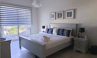 Venta de Apartamento en Playa Escondida, Colon