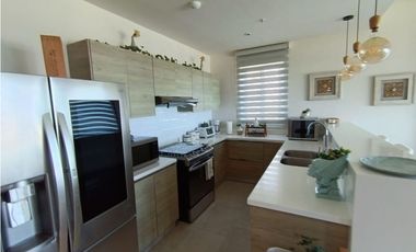 Venta de Apartamento en Playa Escondida, Colon