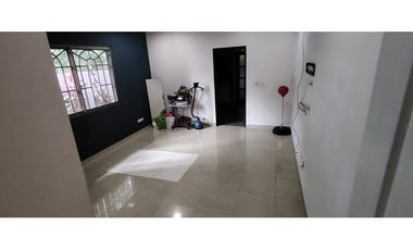 se vende hermosa casa EN REMATE  vista alegre arraijan