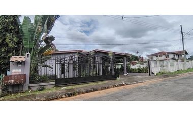 se vende hermosa casa EN REMATE  vista alegre arraijan