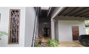 se vende hermosa casa EN REMATE  vista alegre arraijan