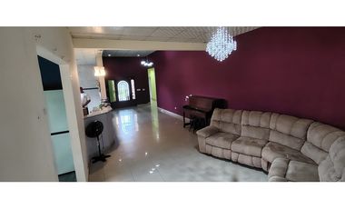 se vende hermosa casa EN REMATE  vista alegre arraijan