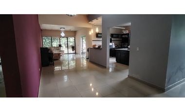 se vende hermosa casa EN REMATE  vista alegre arraijan