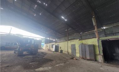 Vendo propiedad con 1000m2 sobre vía principal Chorrera