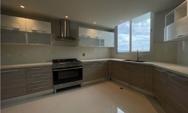 Se Vende Apartamento en Costa del Este (AL)