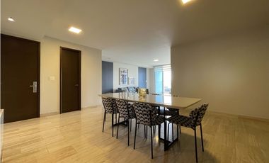 Se Vende Apartamento en Costa del Este (AL)