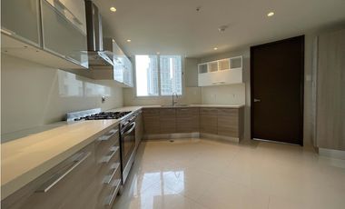 Se Vende Apartamento en Costa del Este (AL)