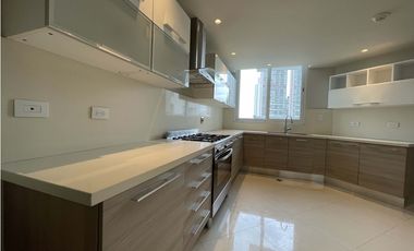 Se Vende Apartamento en Costa del Este (AL)