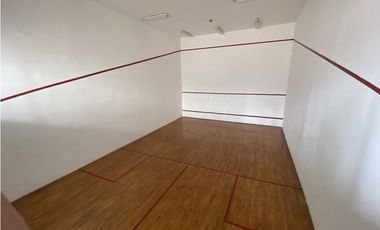 Se Vende Amplio Apartamento en Marbella (AL)