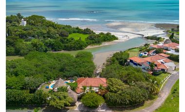 Propiedad de Lujo con Acceso Directo al Mar en Punta Barco Resort