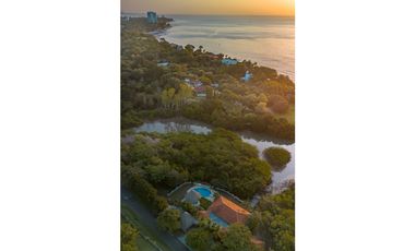 Propiedad de Lujo con Acceso Directo al Mar en Punta Barco Resort