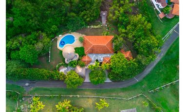 Propiedad de Lujo con Acceso Directo al Mar en Punta Barco Resort