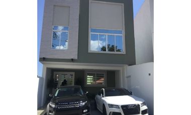 VENTA CASA ALTOS DE PANAMA