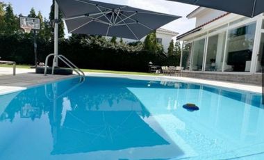 Vendo amplia y bella casa en Fairway Estates