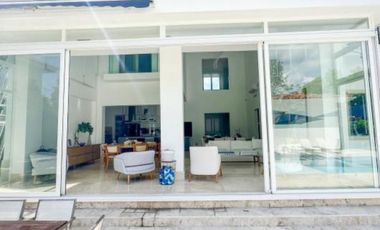Vendo amplia y bella casa en Fairway Estates