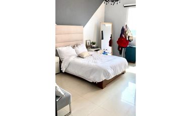 PH ZEUS, COSTA DEL ESTE