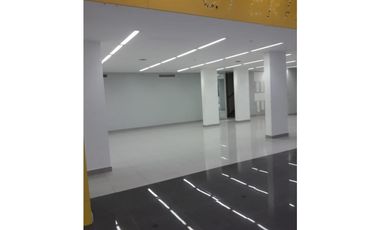 Alquiler de local de 577 metros en Los  Andes Mall