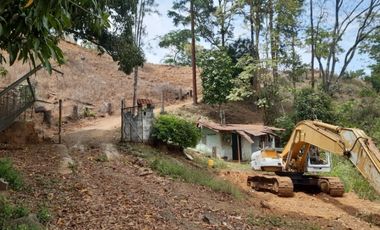 Venta de Terreno con Casa en Cerro Azul, 71 Hectáreas RB