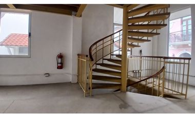 Locales Comerciales en Alquiler – Entrada de Casco Viejo