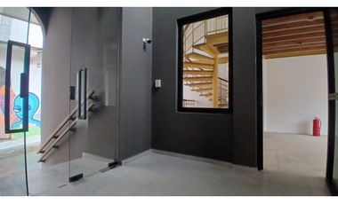 Locales Comerciales en Alquiler – Entrada de Casco Viejo