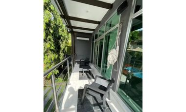 Se alquila casa remodelada