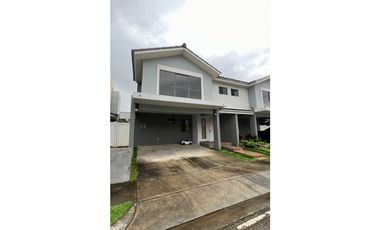 VENDO CASA EN AVENTURA PASEO DEL NORTE