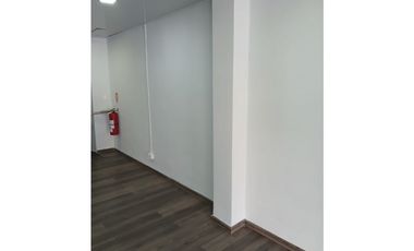 Se alquila local comercial