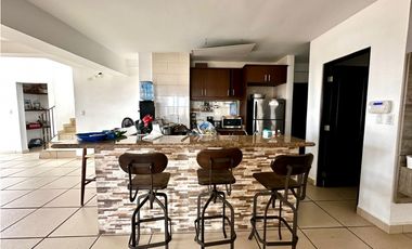 SE VENDE CASA EN VISTAMAR