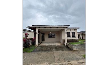 Se alquila casa en costa verde