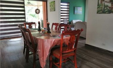 SE VENDE CASA EN EL VALLE DE ANTON